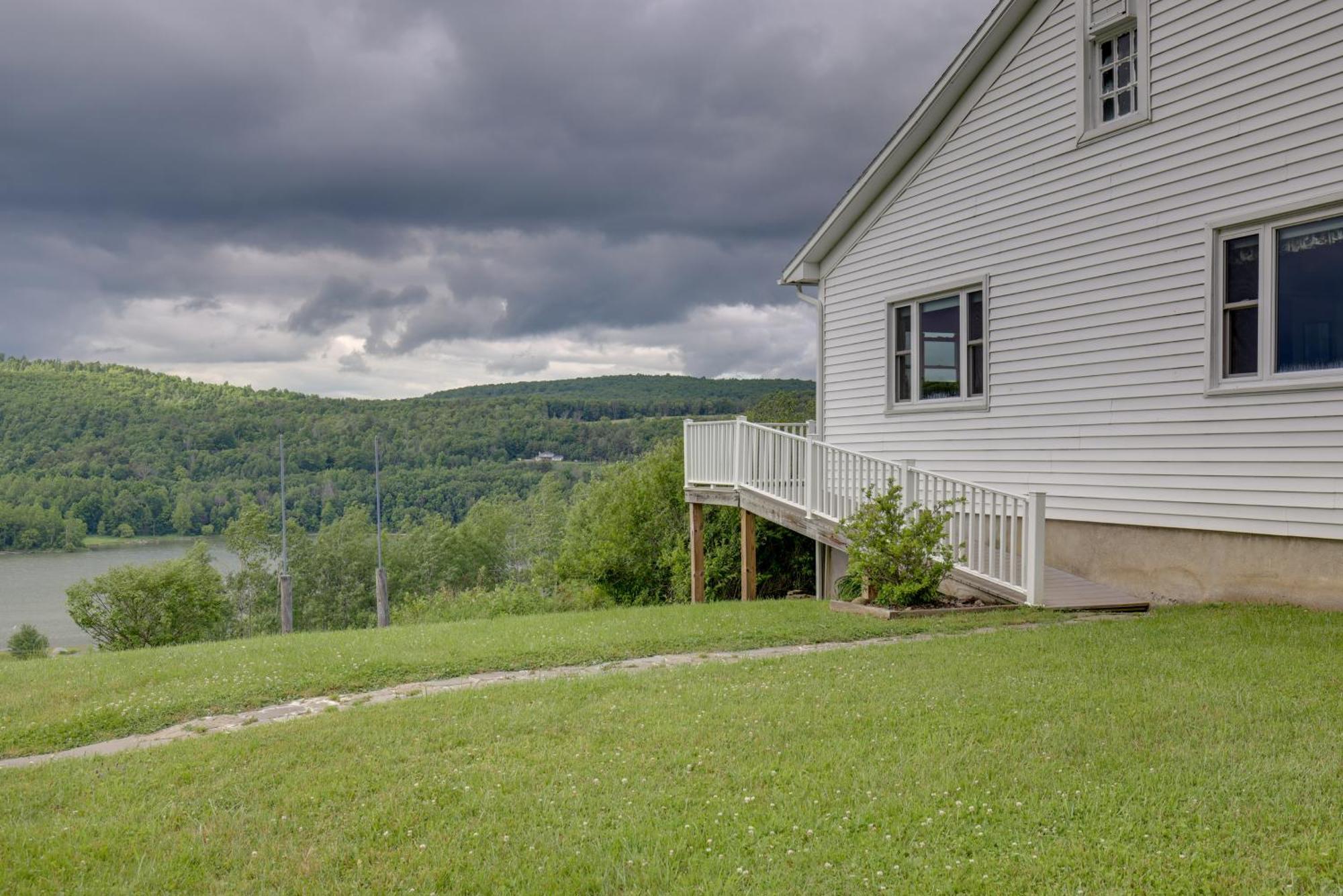 Lawrenceville Apartment With Deck Near Gaming Lands! المظهر الخارجي الصورة