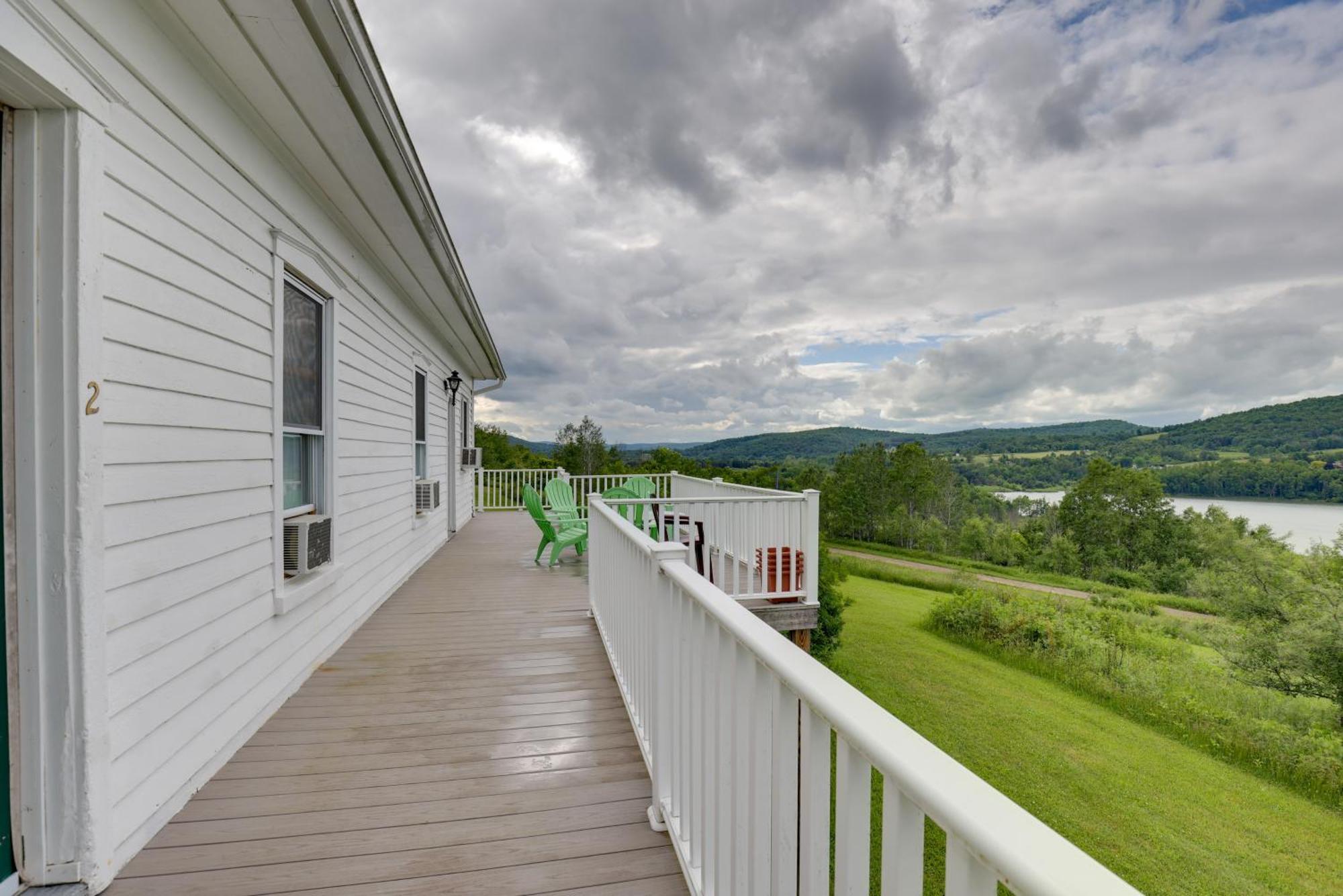Lawrenceville Apartment With Deck Near Gaming Lands! المظهر الخارجي الصورة