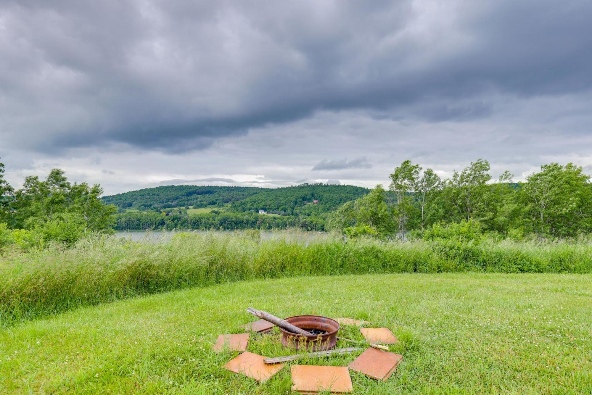 Lawrenceville Apartment With Deck Near Gaming Lands! المظهر الخارجي الصورة