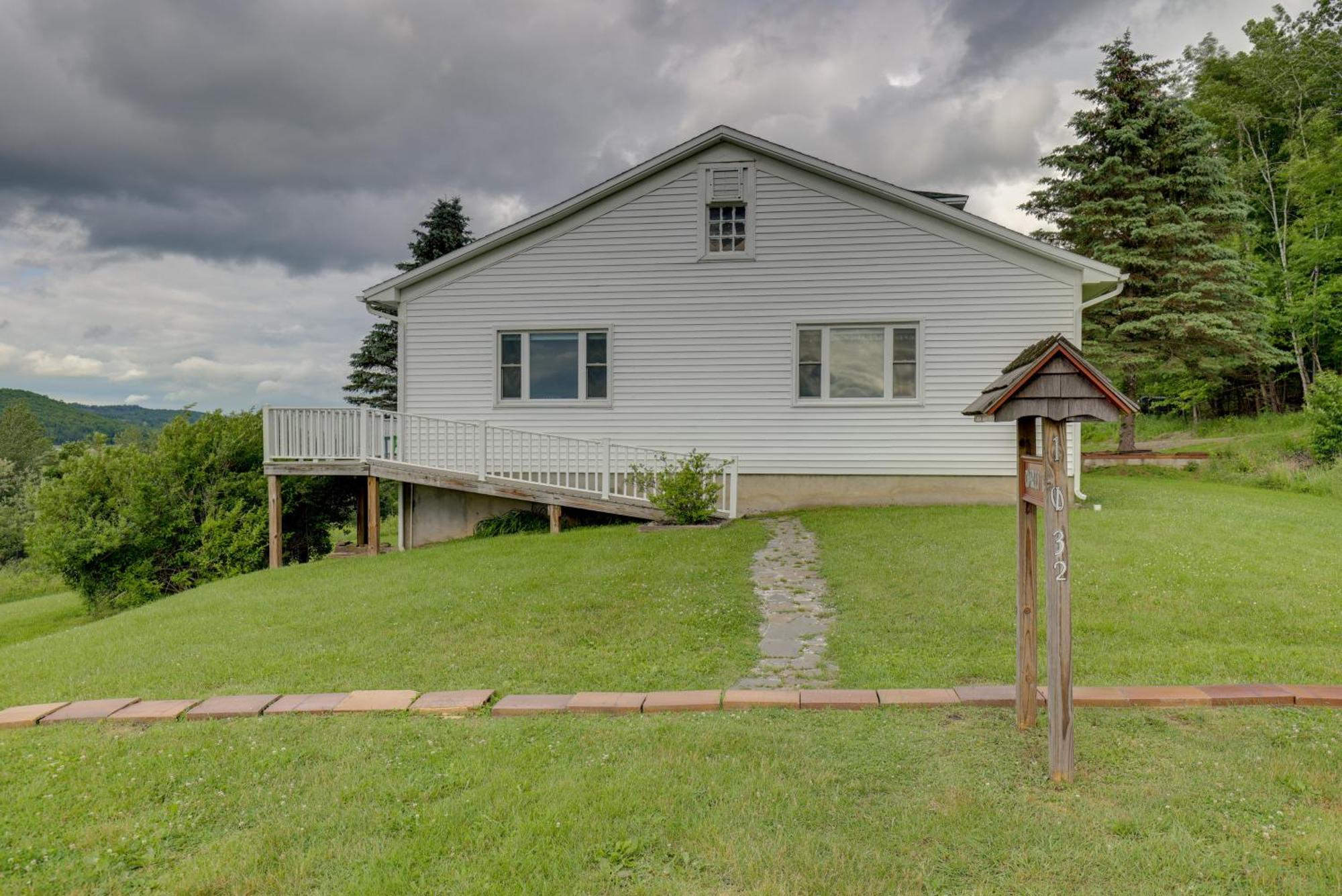 Lawrenceville Apartment With Deck Near Gaming Lands! المظهر الخارجي الصورة
