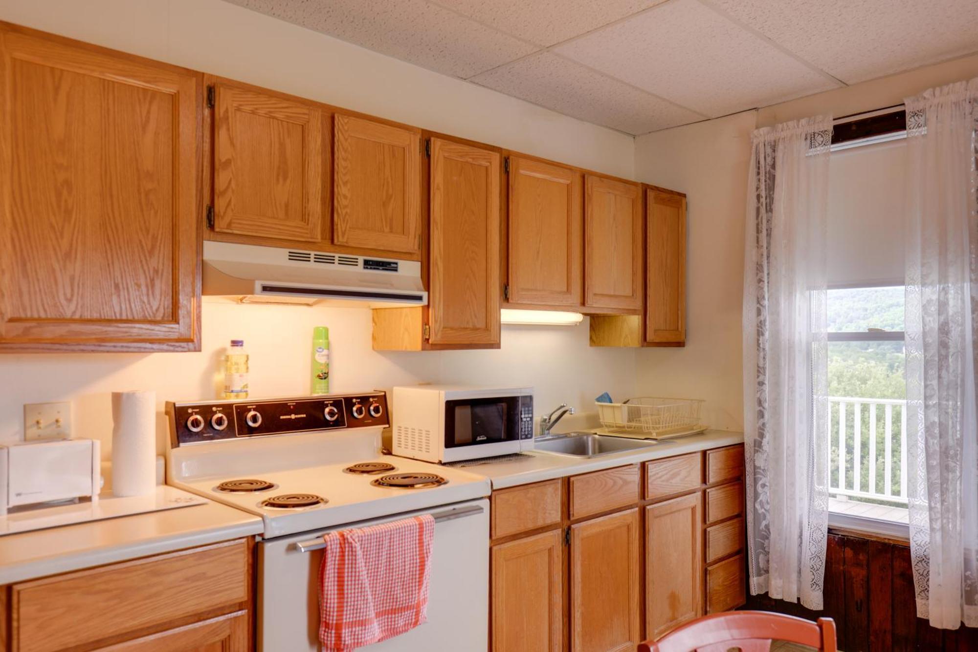 Lawrenceville Apartment With Deck Near Gaming Lands! المظهر الخارجي الصورة